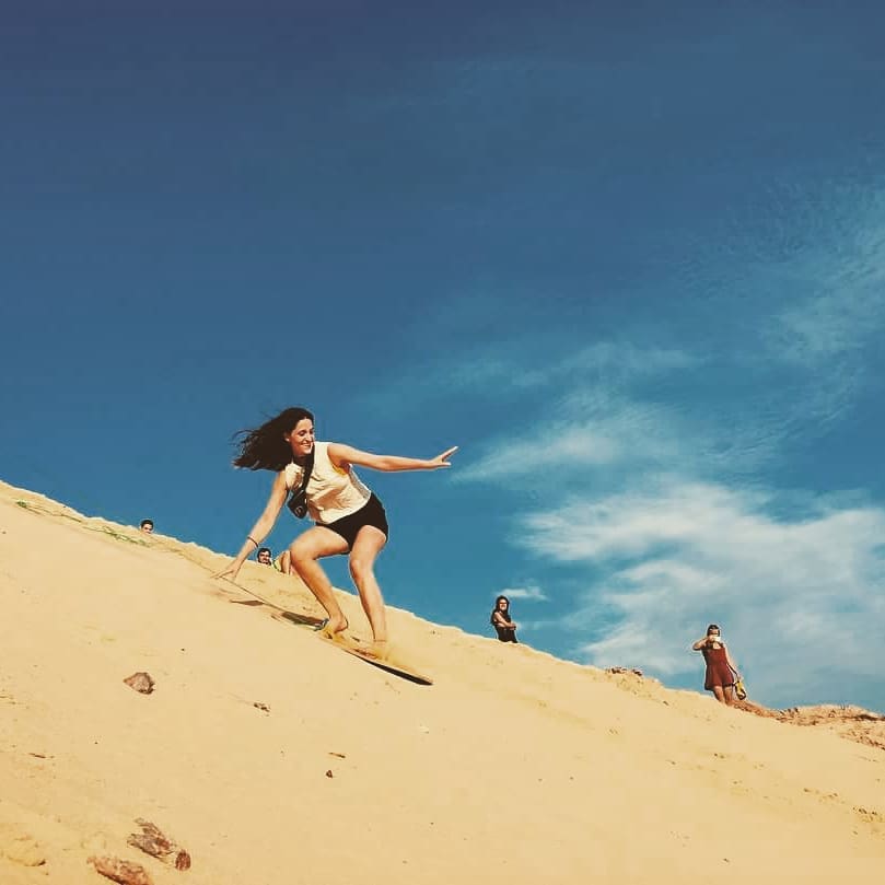 Sandboarding – the most popular activity in the Phuong Mai sand dunes