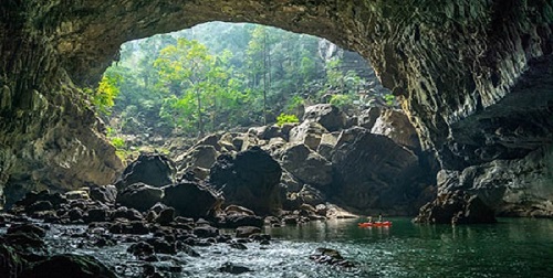 cửa hang phượng hoàng