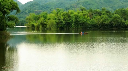 Hồ Vai Miếu - Một địa điểm độc lạ tại Ký Phú Thái Nguyên