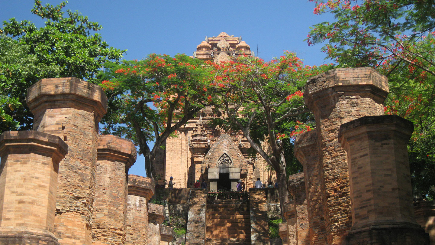 Tháp Bà Ponagar