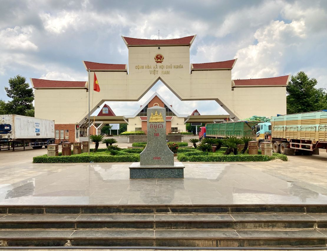 Cửa khẩu Xa Mát